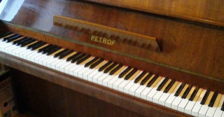 Пианино Петроф